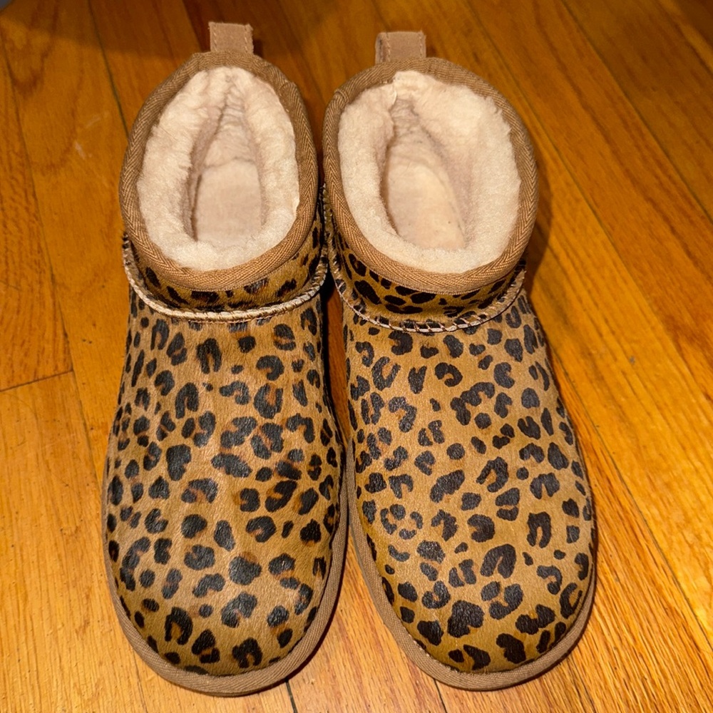 UGG ULTRA MINI